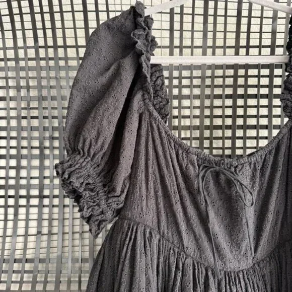 Selkie $305 Beach Day Puff Sleeve Cotton Dress in Adorable Black Eyelet 💃🏻MED - Picture 2 of 4